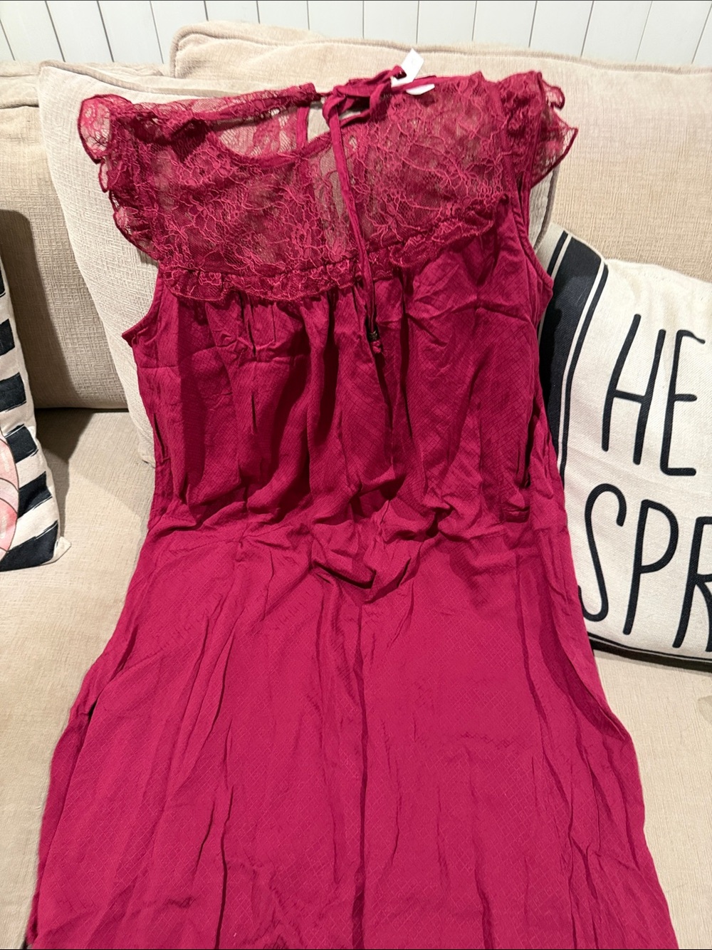 Women's Lace Yoke Sleeveless Top - Deep Berry